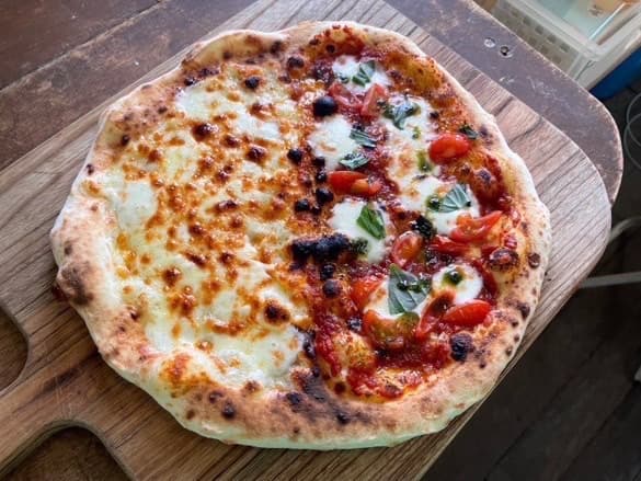 RAKUDA PIZZA HAKUBA